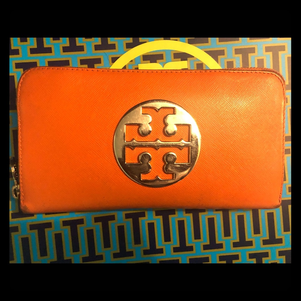 GOLD LOGO CONTINENTAL WALLET